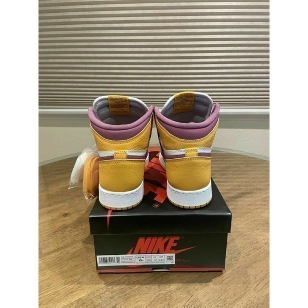 Air Jordan 1 Retro High OG Brotherhood 575441-706 GS Size 6Y Brand New - Picture 5 of 7